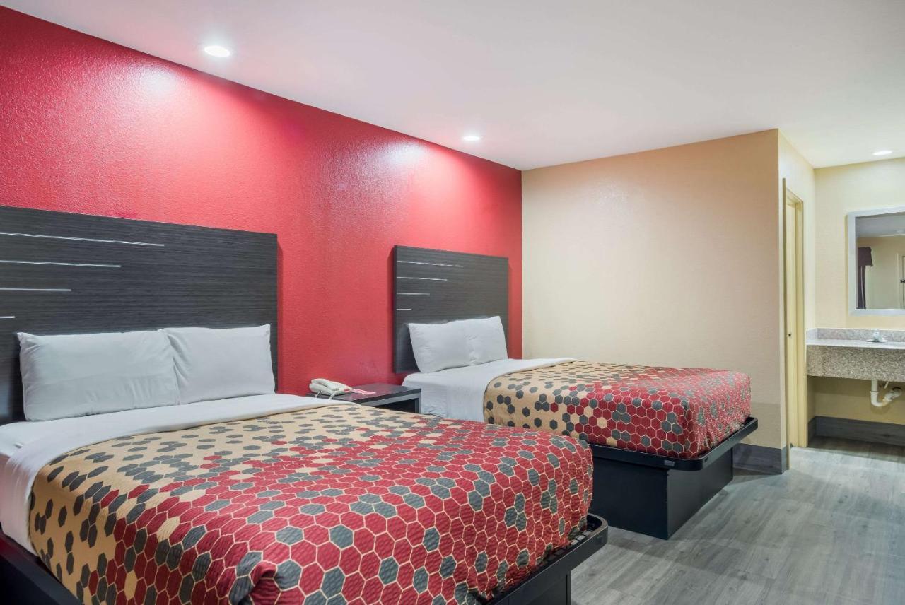 Econo Lodge Lake Charles University Area Eksteriør billede