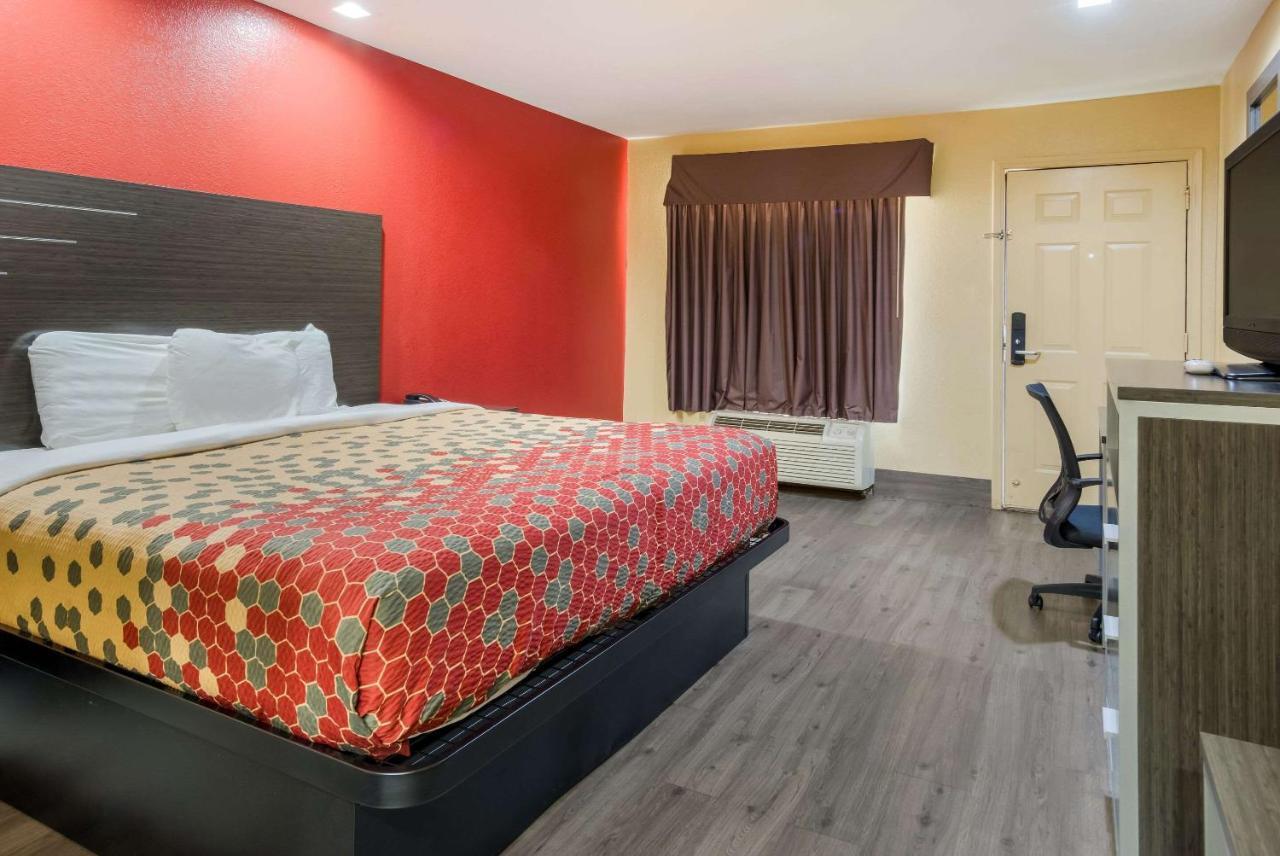 Econo Lodge Lake Charles University Area Eksteriør billede