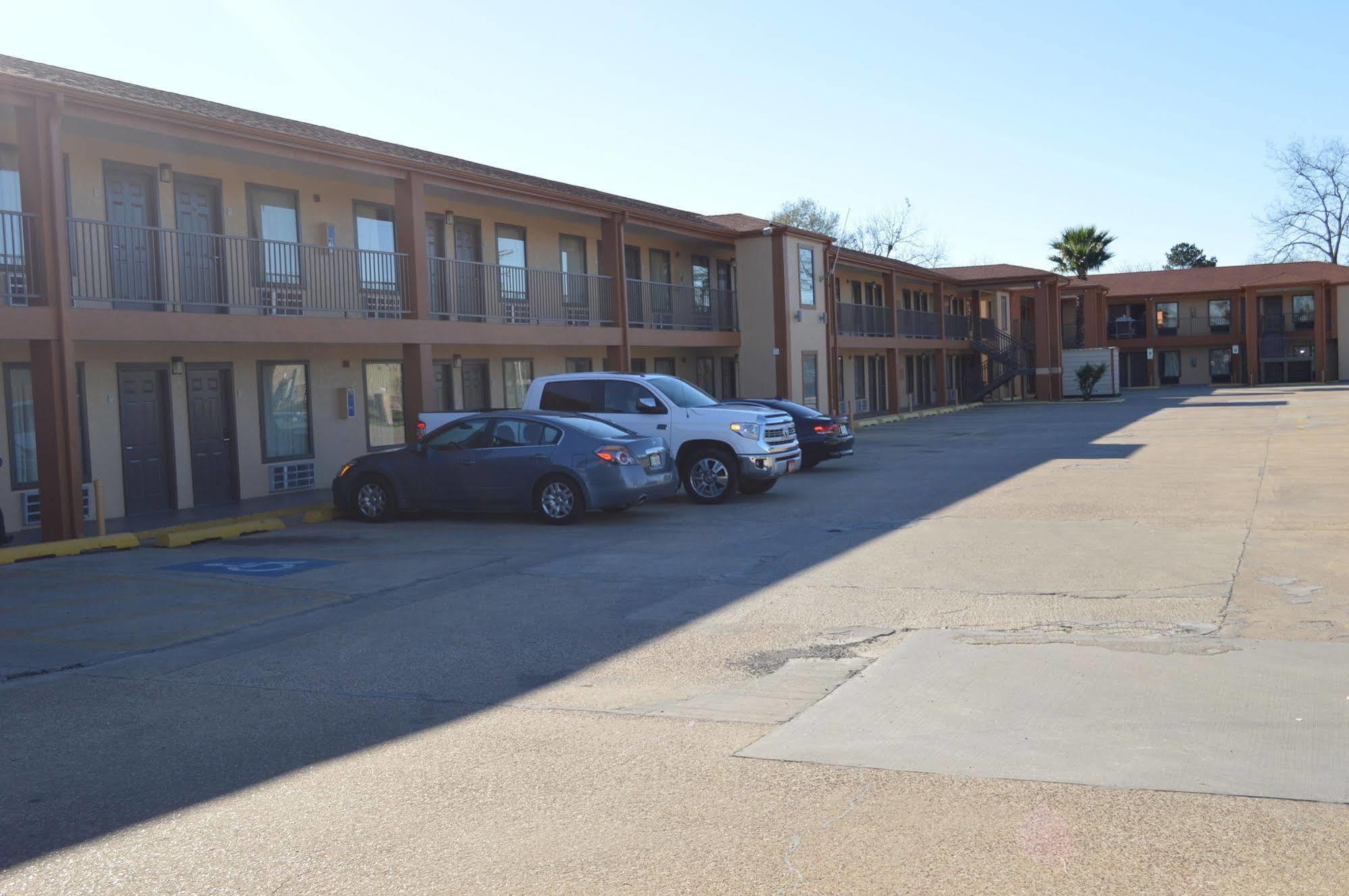 Econo Lodge Lake Charles University Area Eksteriør billede