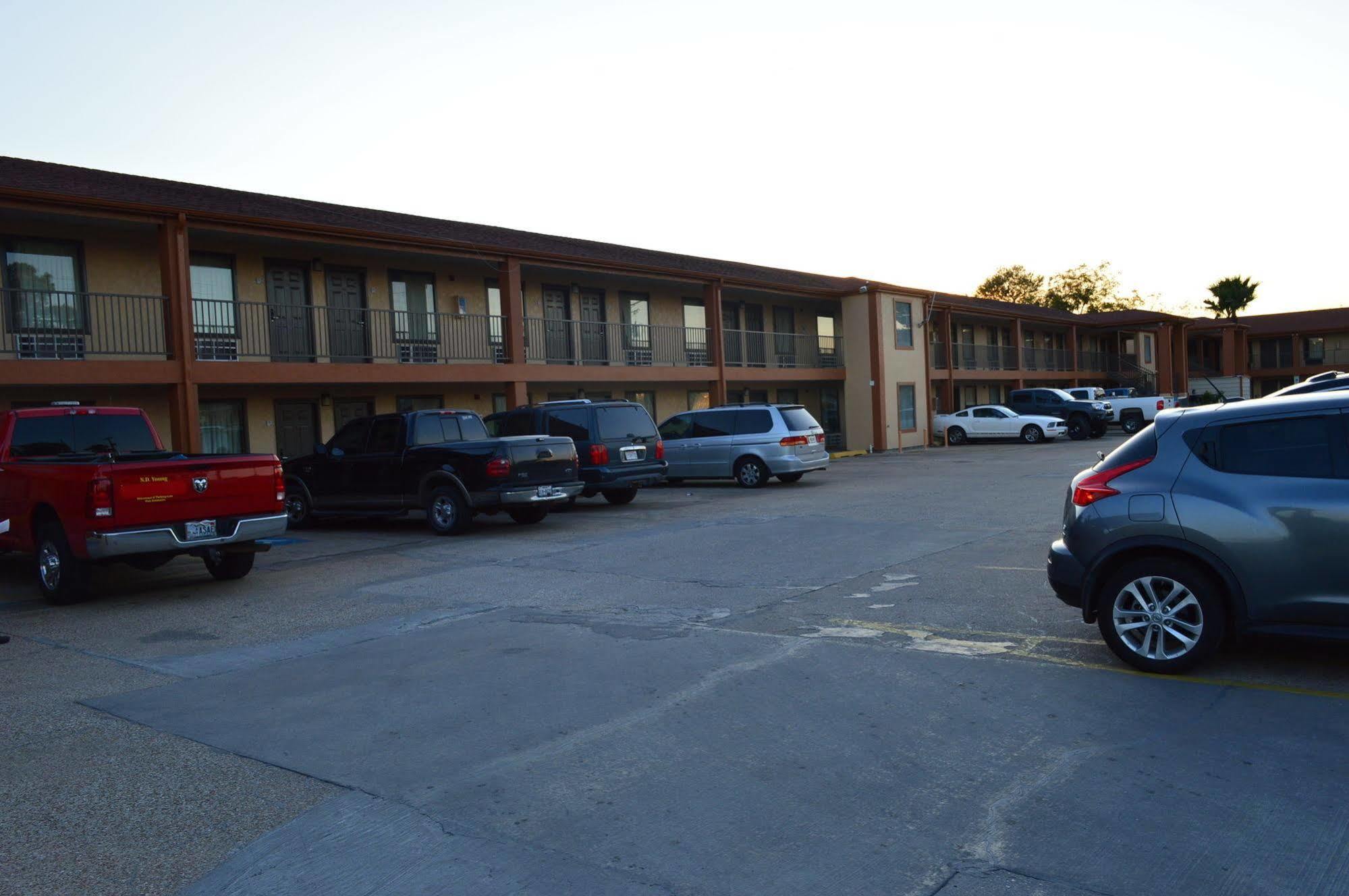 Econo Lodge Lake Charles University Area Eksteriør billede