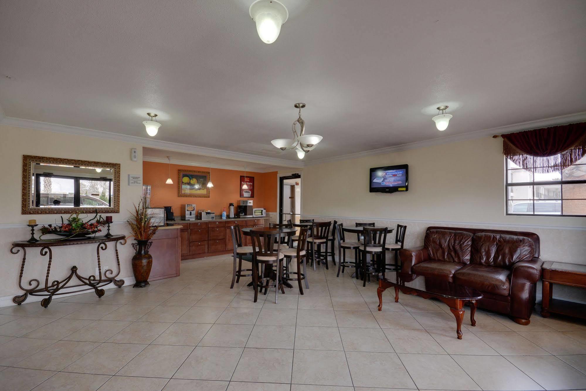 Econo Lodge Lake Charles University Area Eksteriør billede
